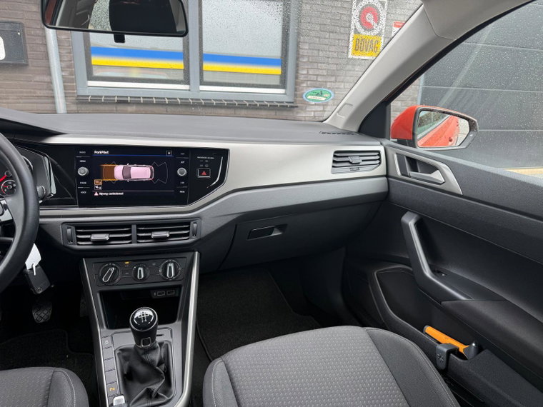 Vehicle Image 39