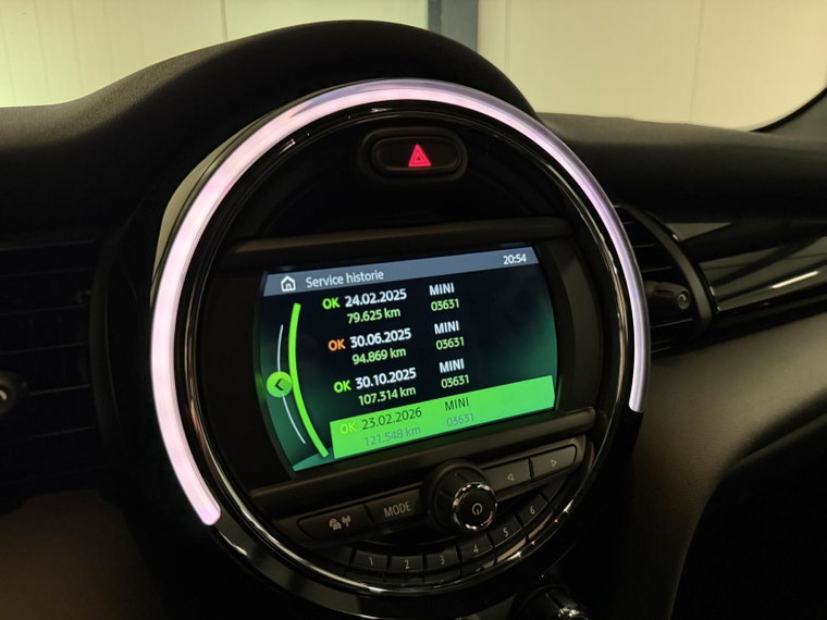 Vehicle Image 35