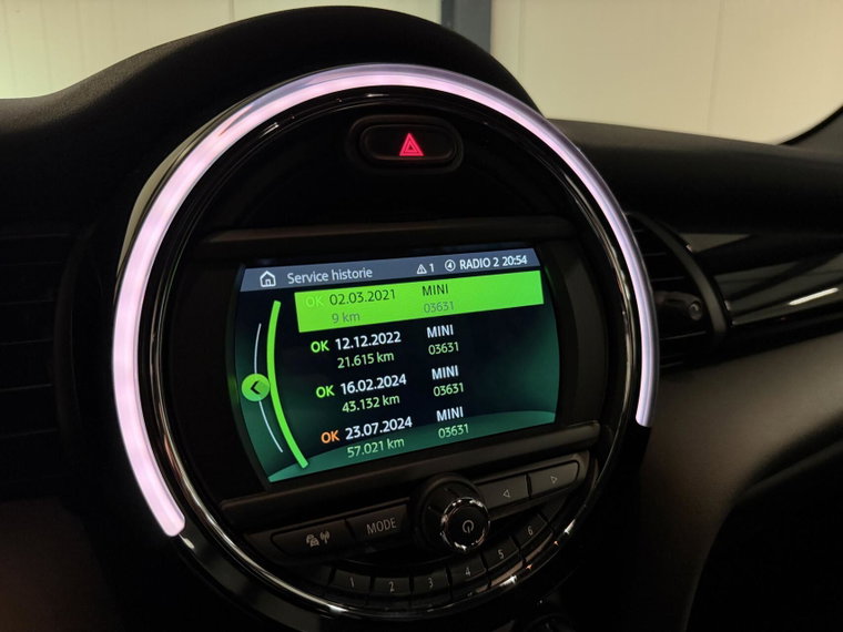 Vehicle Image 37