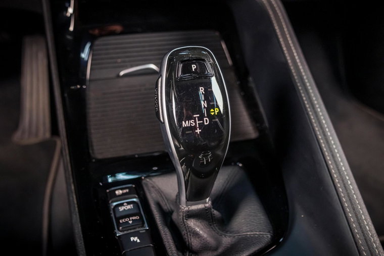 Vehicle Image 24