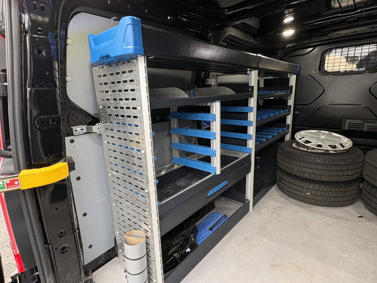 Vehicle Image 28