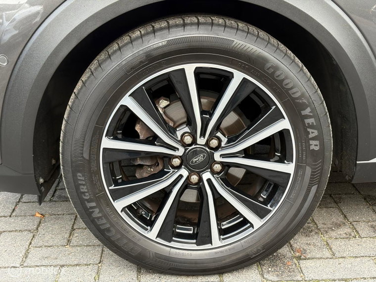 Vehicle Image 37