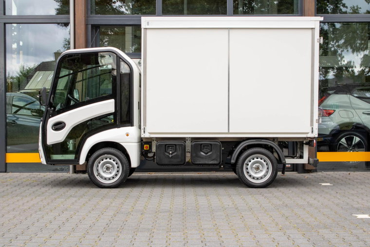 Vehicle Image 7
