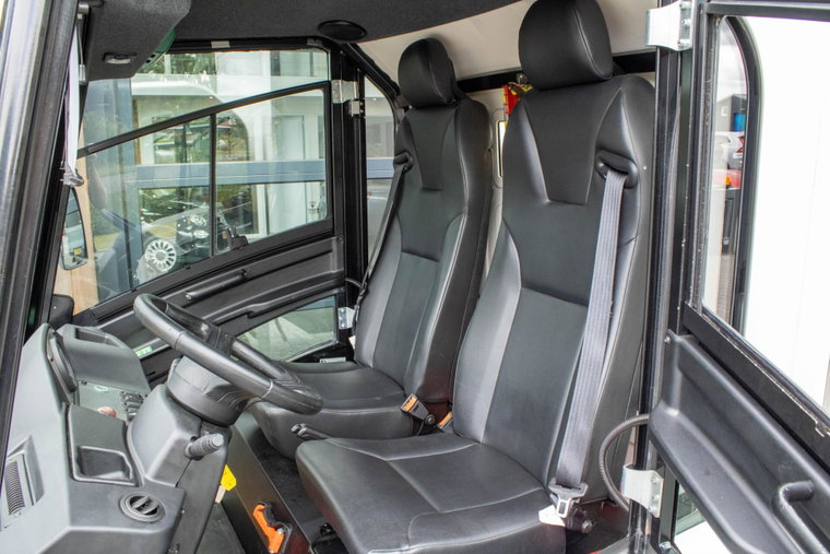 Vehicle Image 11