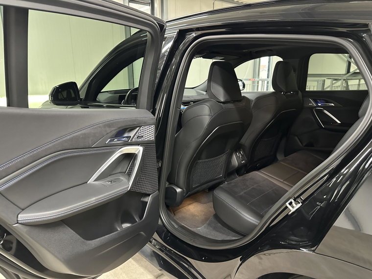 Vehicle Image 33
