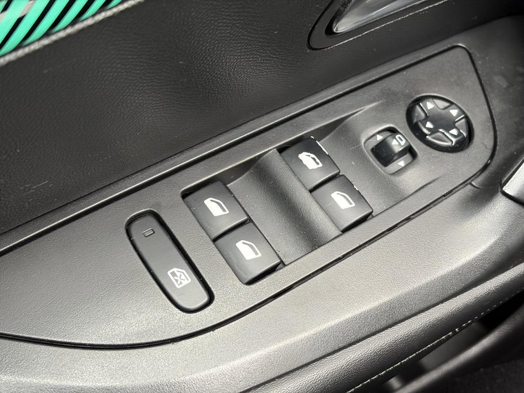 Vehicle Image 31