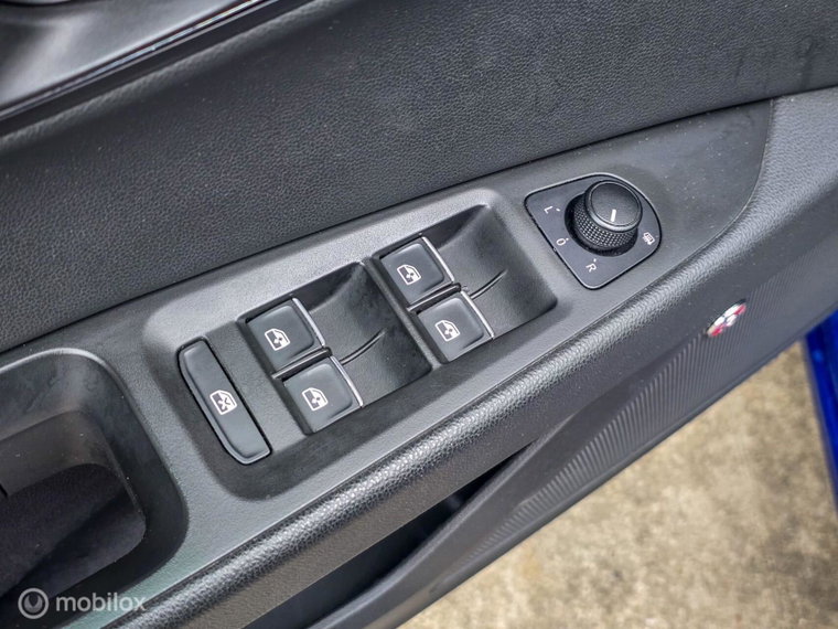 Vehicle Image 40