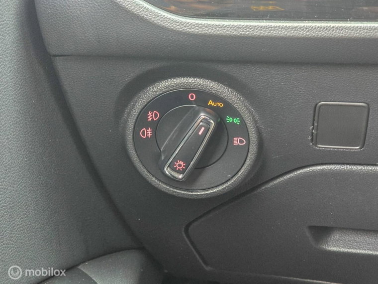 Vehicle Image 43