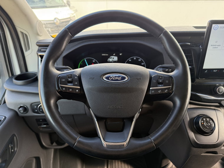 Vehicle Image 26