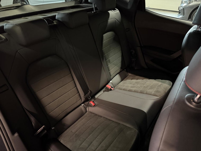 Vehicle Image 38