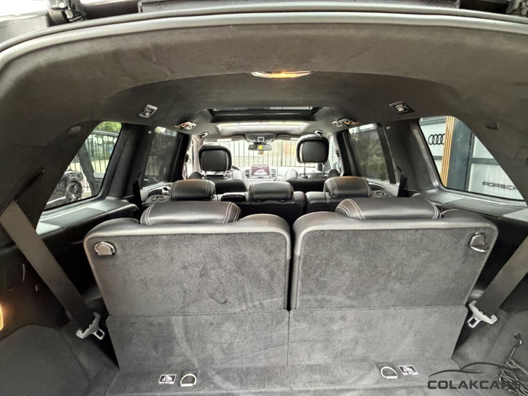 Vehicle Image 32