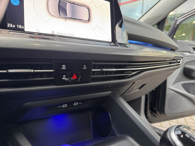 Vehicle Image 36