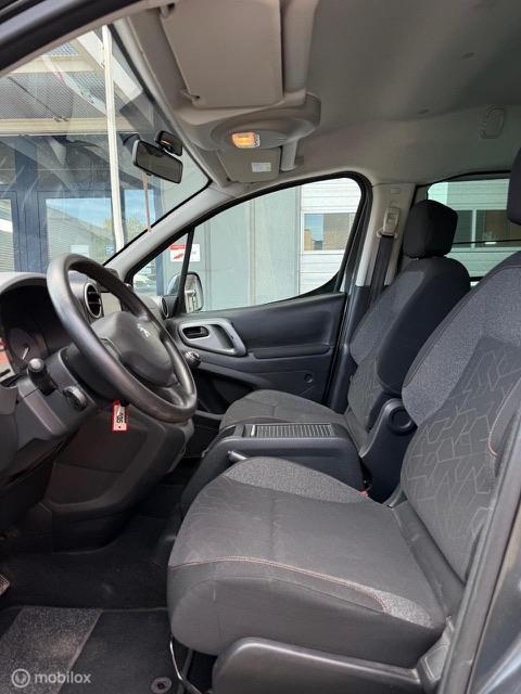 Vehicle Image 33