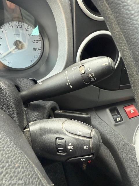 Vehicle Image 40