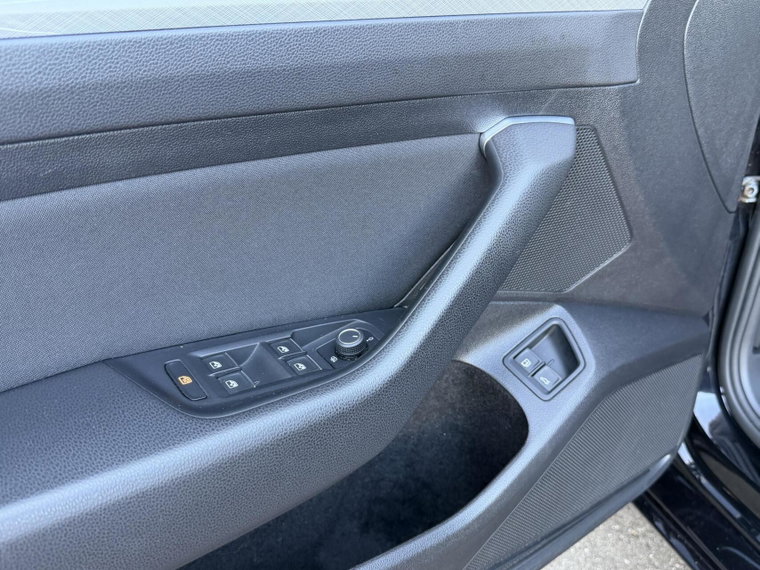 Vehicle Image 35