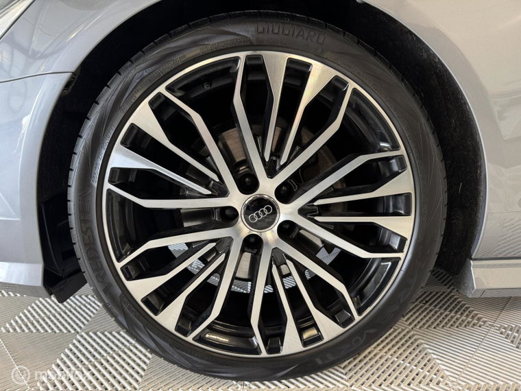 Vehicle Image 26