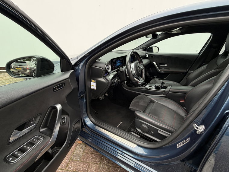 Vehicle Image 45