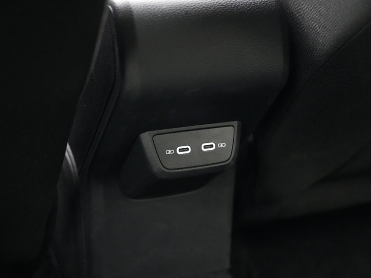 Vehicle Image 24
