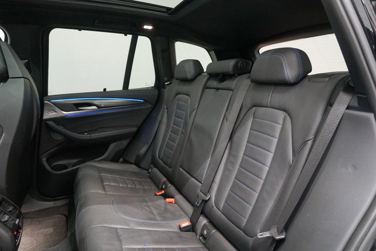 Vehicle Image 33