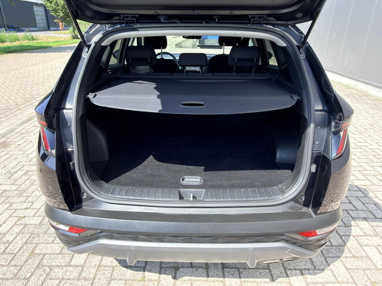 Vehicle Image 24