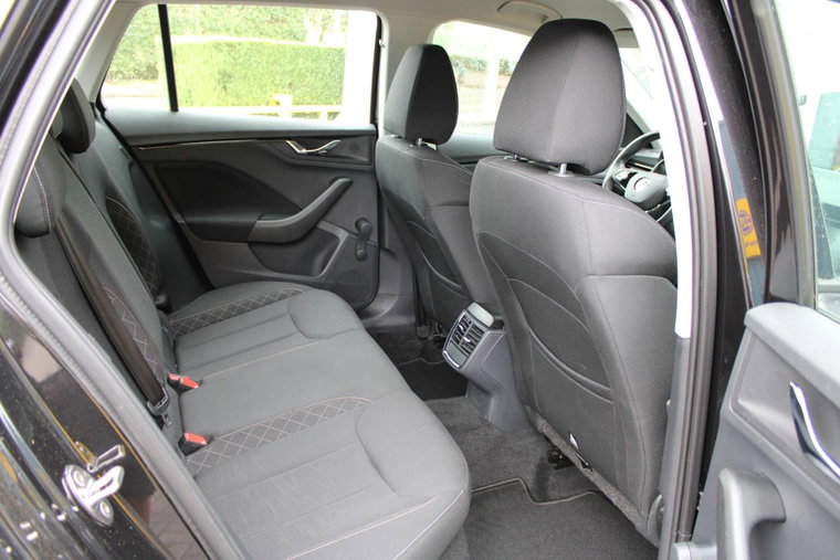 Vehicle Image 15