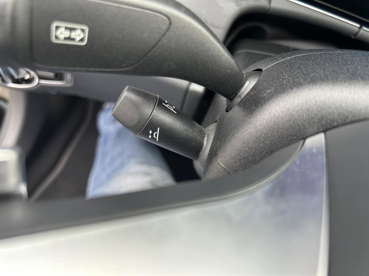 Vehicle Image 60