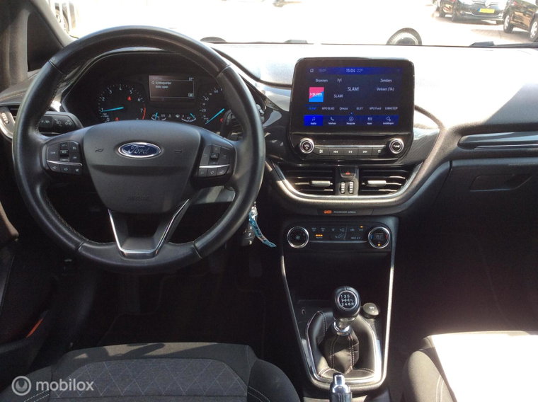 Vehicle Image 16