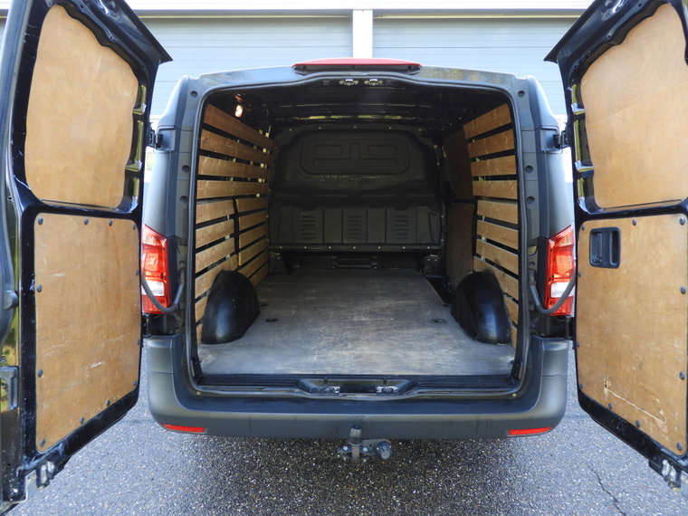 Vehicle Image 17