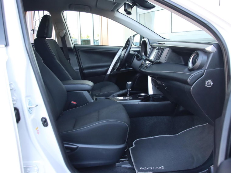 Vehicle Image 30