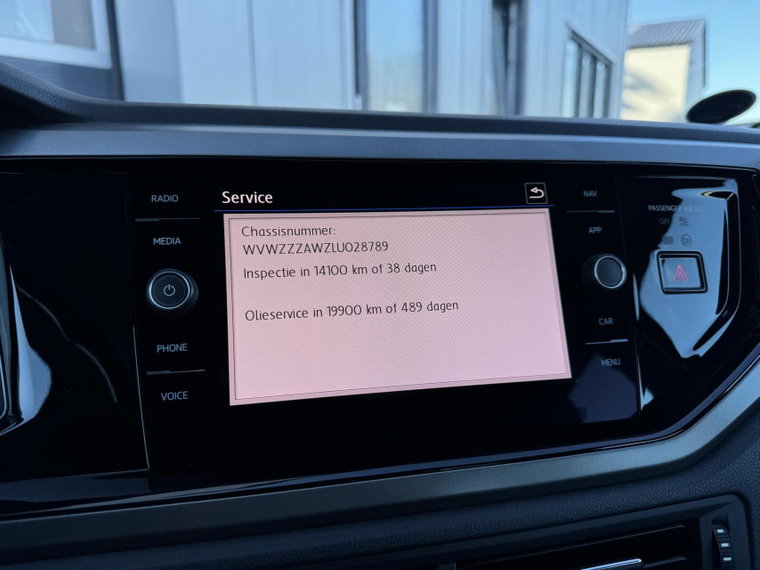 Vehicle Image 16