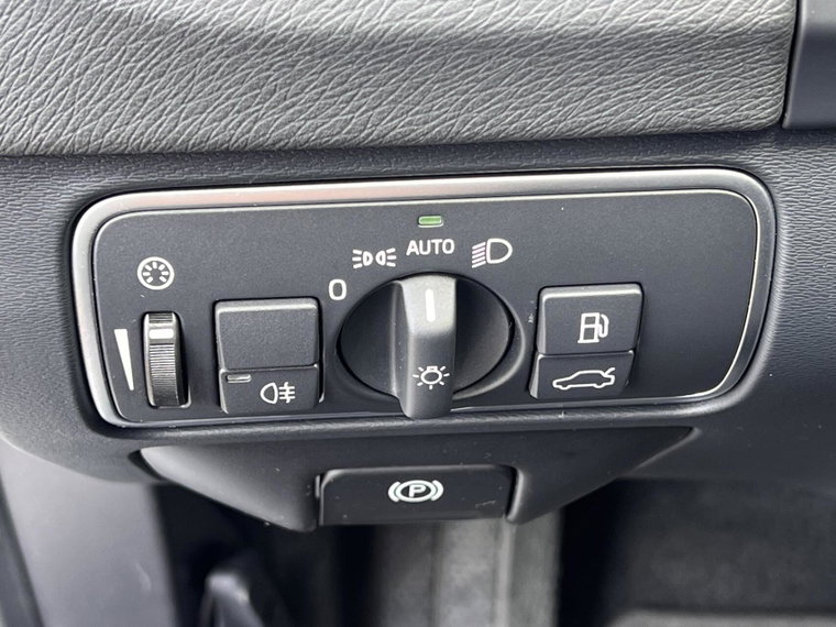 Vehicle Image 39