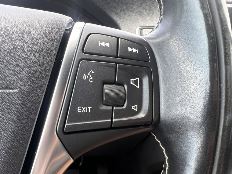 Vehicle Image 42