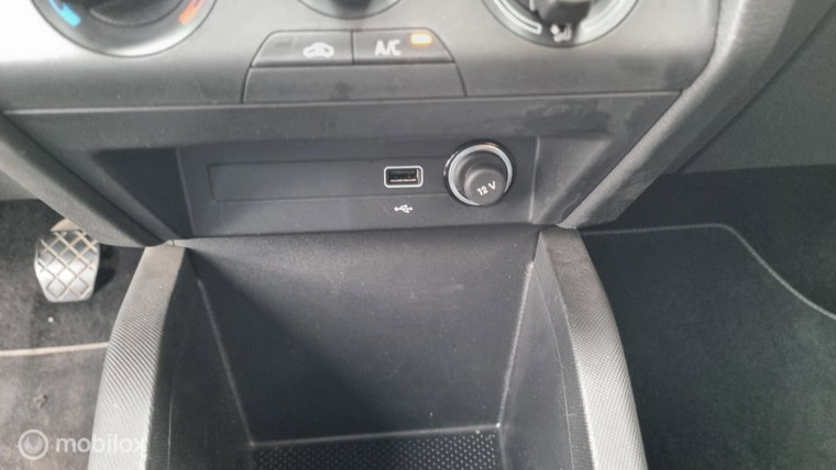 Vehicle Image 26