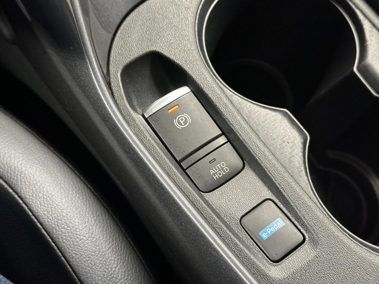 Vehicle Image 38