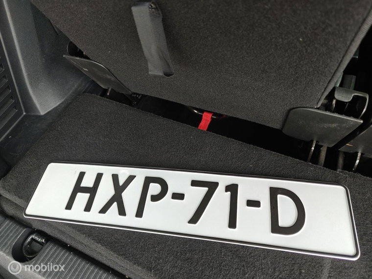 Vehicle Image 37