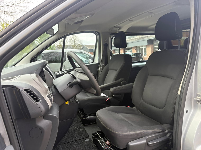 Vehicle Image 12