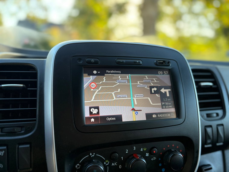 Vehicle Image 16