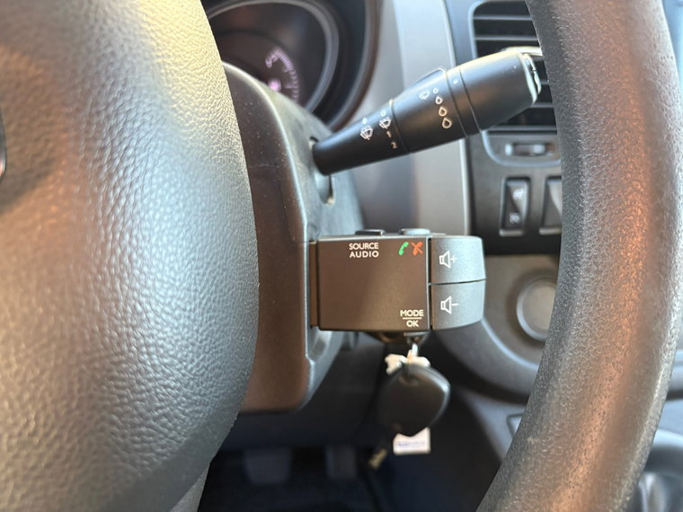 Vehicle Image 33