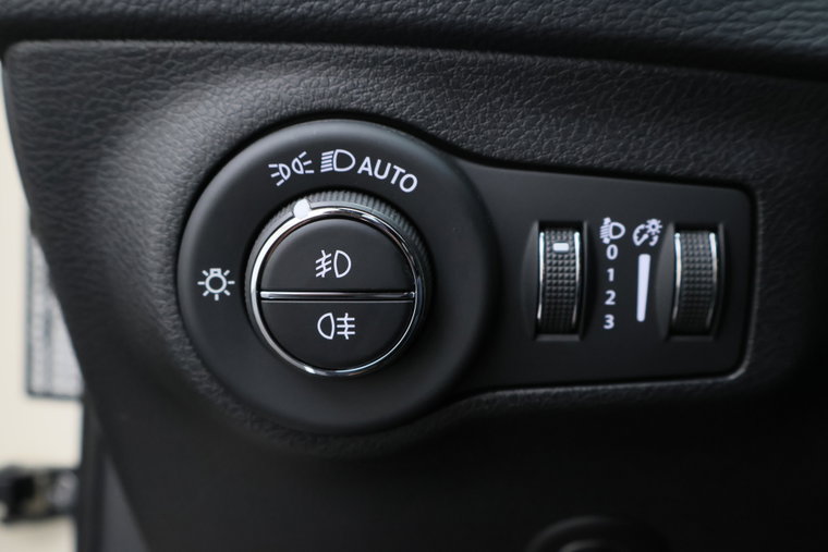 Vehicle Image 38