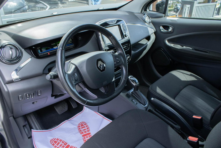 Vehicle Image 13