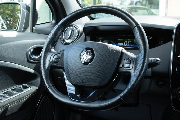 Vehicle Image 17