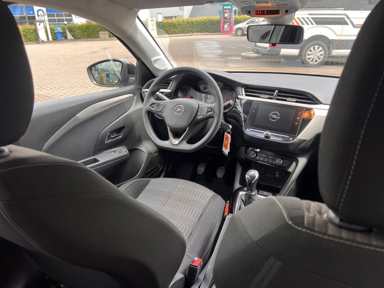 Vehicle Image 19