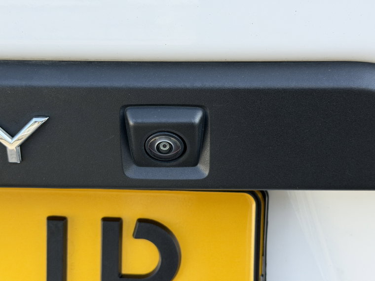 Vehicle Image 23