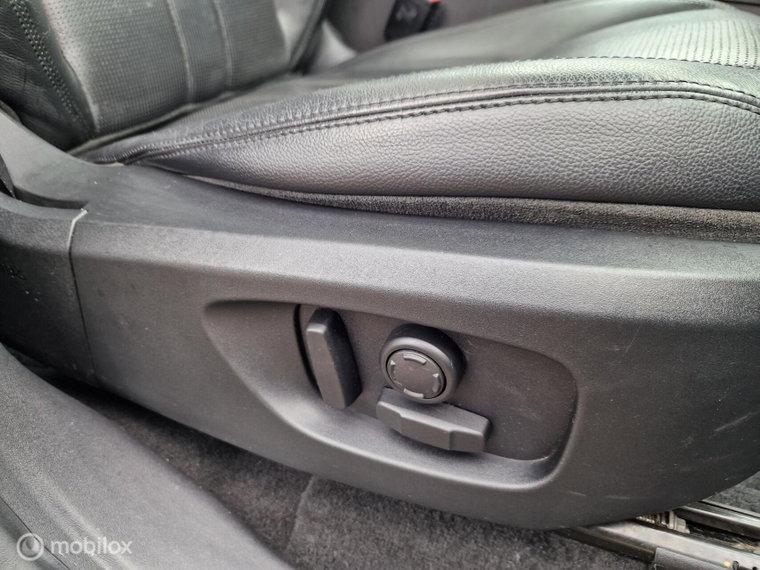 Vehicle Image 39