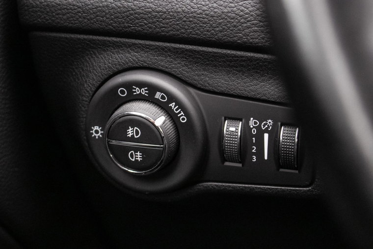 Vehicle Image 35
