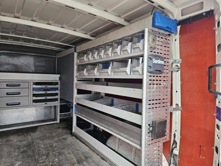 Vehicle Image 19