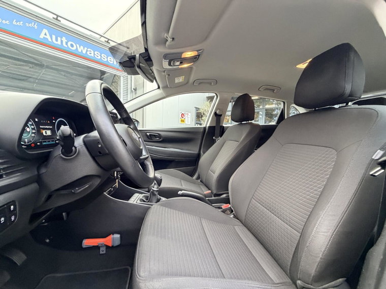 Vehicle Image 19