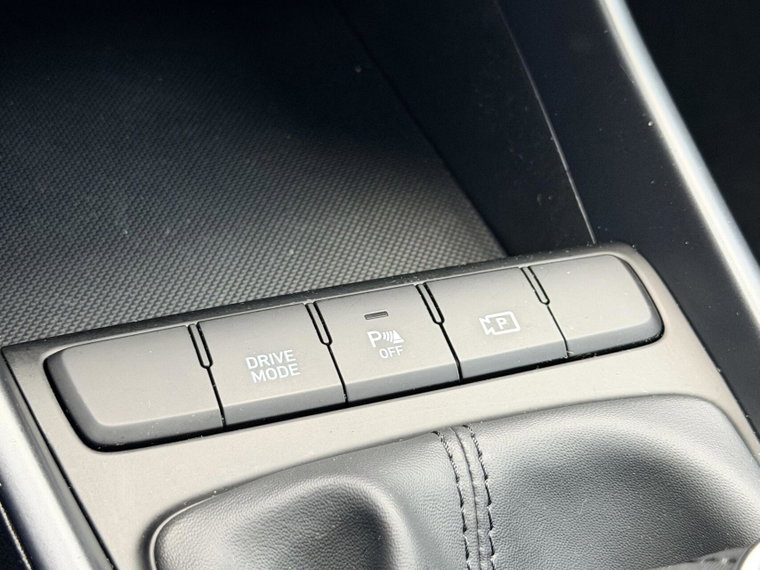 Vehicle Image 26