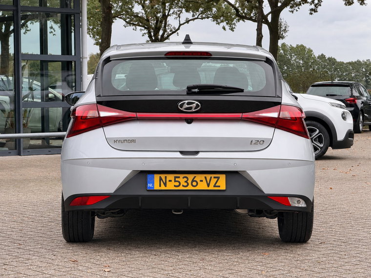 Vehicle Image 6