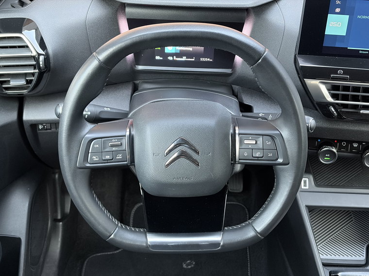Vehicle Image 24